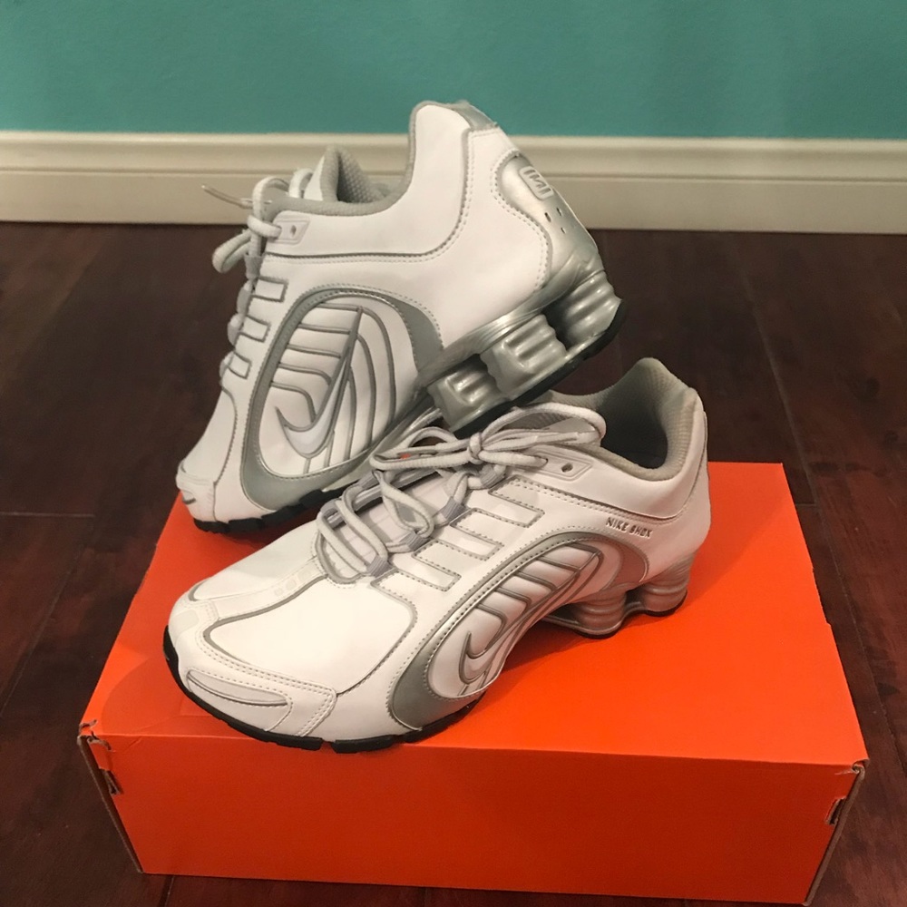 Nike shox sneakers Never worn